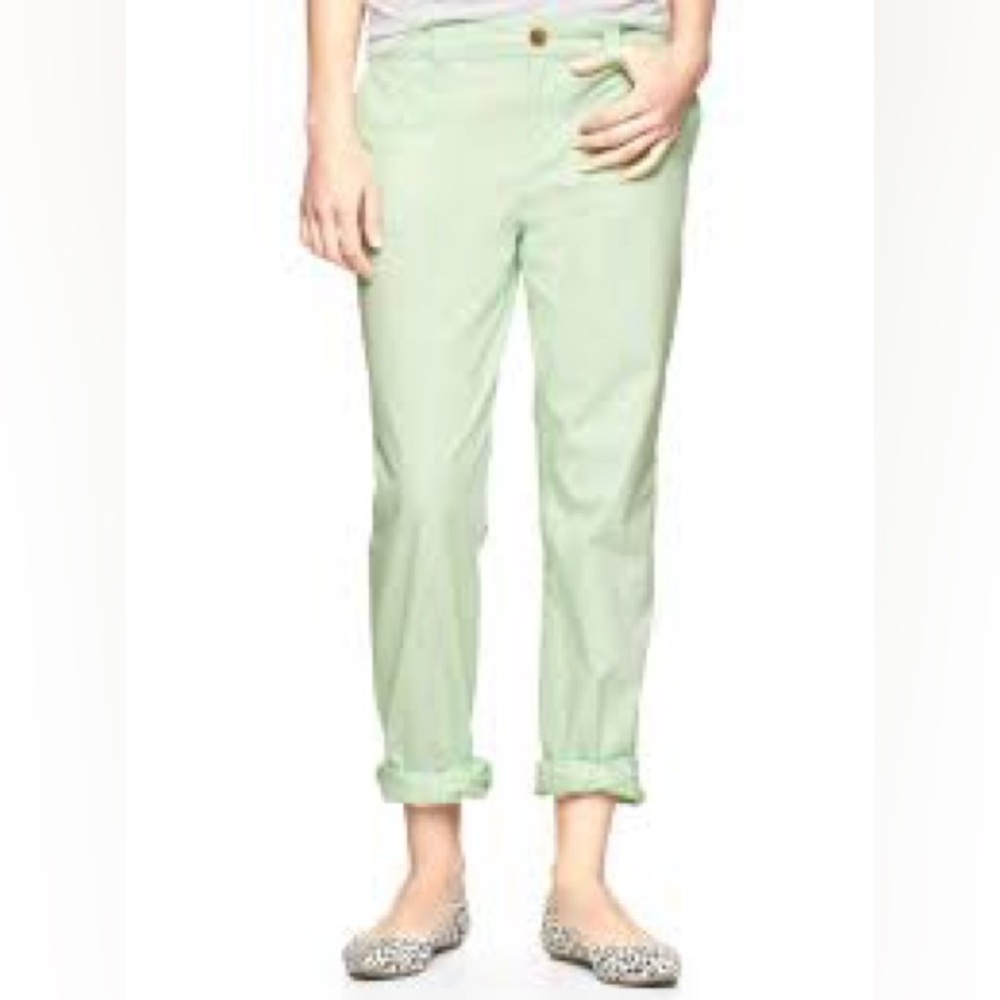 Woman’s Gap Broken In Straight Leg Khaki Pants in Mint Green - Size 00
